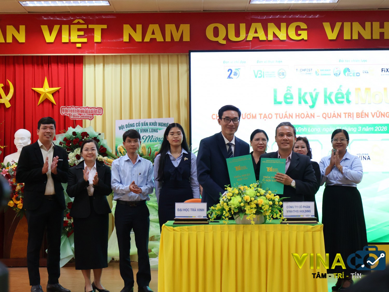 ÔNG ĐẶNG CAO TƯỜNG - TGĐ VINATHIS HOLDING KÝ MOU CÙNG ĐẠI HỌC TRÀ VINH